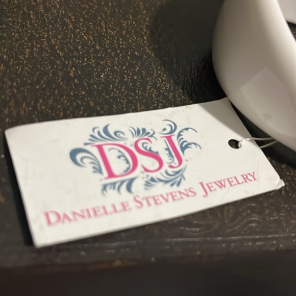 Danielle’s Stevens white with rhinestones bangle - Picture 4 of 5